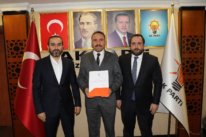 ak-parti-rize-il-baskanligi-7.-olagan-kongre-surecinde-kalan-3-beldeye-de-belde-baskani-atamalarini-gerceklestirerek-belde-atamalarini-tamamladi.--(8).jpg