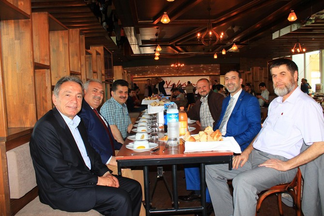 ak-parti-rize-il-baskanligi-iftar-programi-(3).jpg