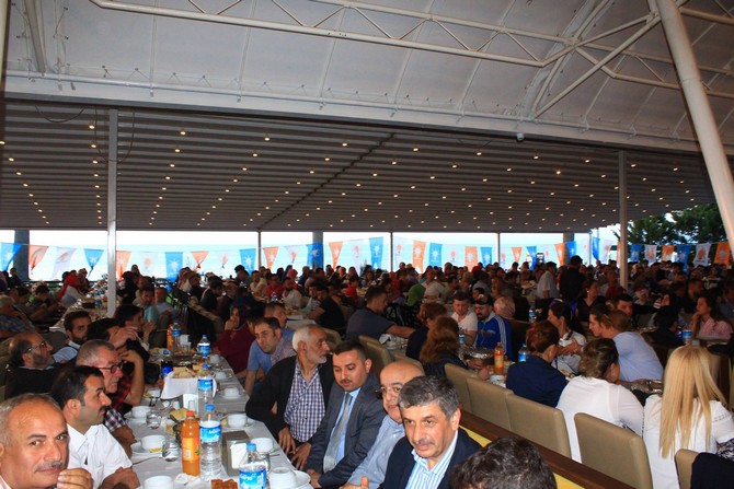 ak-parti-rize-il-baskanligi-iftar-programi-(4).jpg