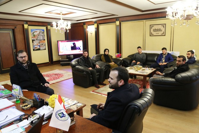 ak-parti-rize-il-genclik-kollari-baskani-kadir-ali-celik-ve-yonetimi-rize-belediye-baskani-prof.-dr.-resat-kasap’i-makaminda-ziyaret-etti-(3).jpg