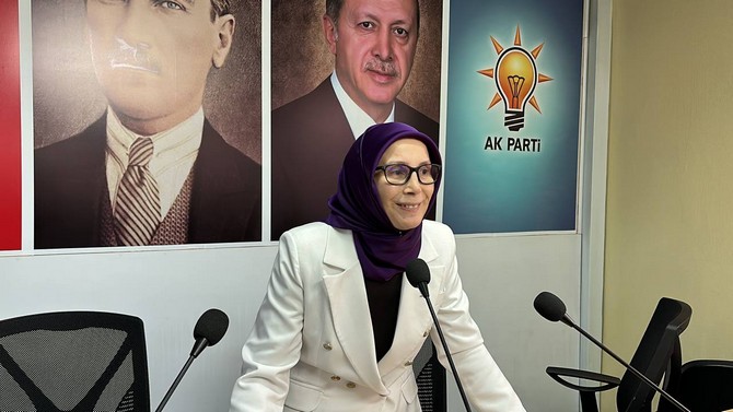 ak-parti-rize-il-kadin-kollari-baskani-sema-yagcitekin-28-donem-milletvekili-genel-secimleri-dolayisiyla-gorevinden-istifa-ederek-partisinden-rize-milletvekili-aday-adayligi-basvurusunda-bulundu-8.jpg