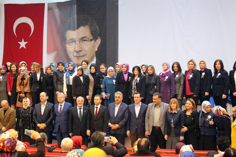 ak-parti-rize-il-kadin-kollari-kongresi-2.20150216134942.jpg