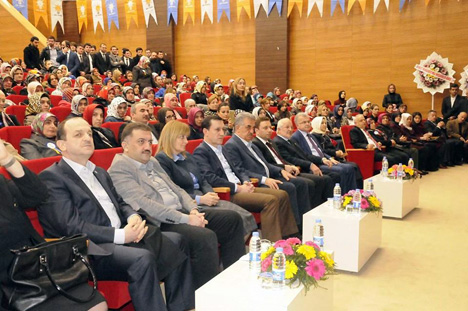 ak-parti-rize-il-kadin-kollari-kongresi-5.jpg