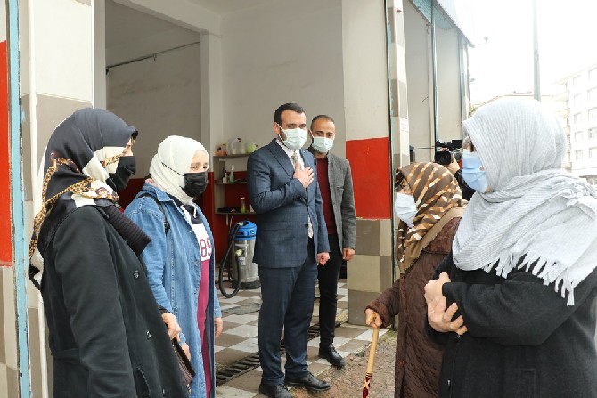 ak-parti-rize-merkez-ilce-baskani-ak,-fener-mahallesinde-esnaf-ziyaretleri-gerceklestirdi-(9).jpg