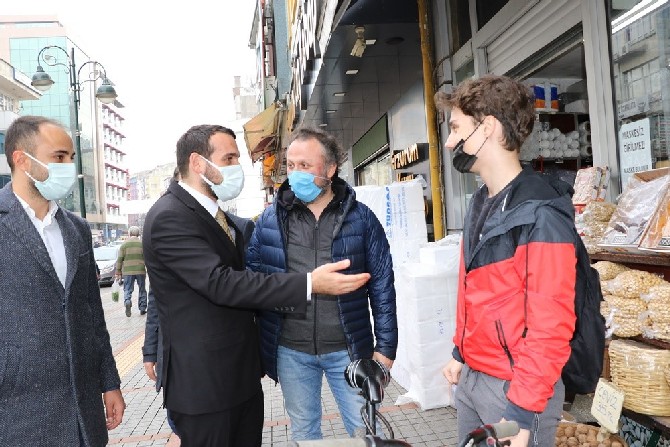 ak-parti-rize-merkez-ilce-baskani-burak-ak,--rize-merkez-ataturk-caddesinde--esnaf-ziyaretlerinde-bulundu-(6).jpg