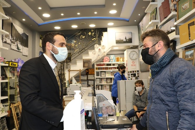 ak-parti-rize-merkez-ilce-baskani-burak-ak,--rize-merkez-ataturk-caddesinde--esnaf-ziyaretlerinde-bulundu-(8).jpg