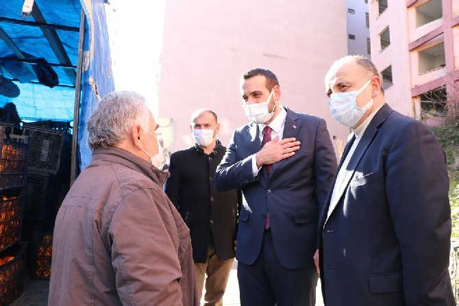 ak-parti-rize-merkez-ilce-baskani-burak-ak,-yenikoy-mahallesinde-esnaf-ziyaretlerinde-bulundu-(7).jpg
