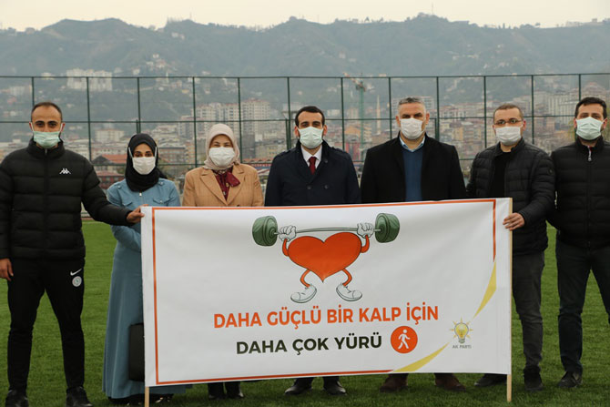 ak-parti-rize-merkez-ilce-baskani-burak-aktan-kalp-sagligi-haftasinda-daha-guclu-bir-kalp-icin,-daha-cok-yuruyusu-(6).jpg
