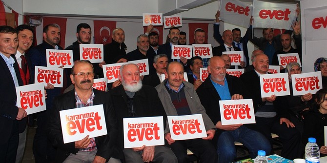 ak-parti-rize-merkez-ilce-baskani-sadettin-turut-ve-rize-belediye-baskan-yardimcilari-sultan-yilmaz,-coskun-yegen,-referandum-bilgilendirme-toplantilarina-eminettin-ve-piricelebi-mahallesiyle-devam-etti-(5).jpg