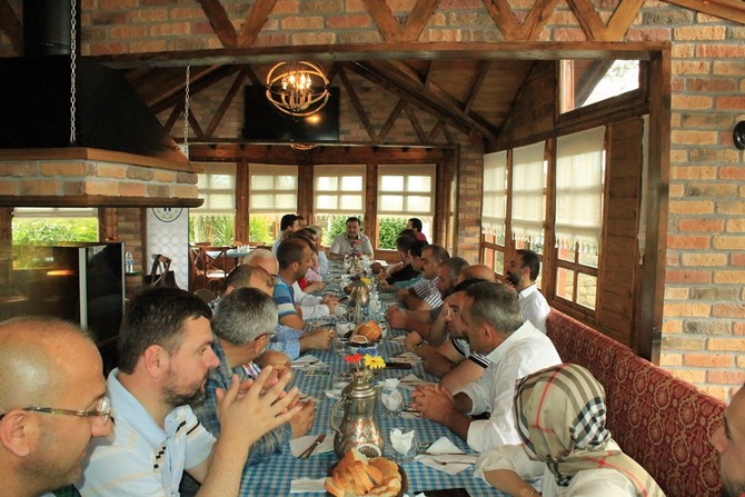 ak-parti-rize-merkez-ilce-milletvekili-hasan-karalla-bulustu-(1).jpg