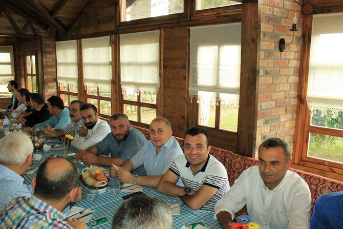 ak-parti-rize-merkez-ilce-milletvekili-hasan-karalla-bulustu-(2).jpg
