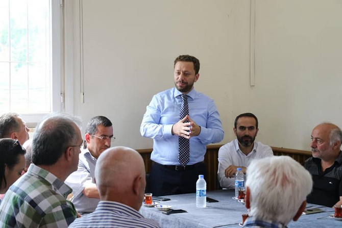 ak-parti-rize-milletvekili-adayi-muhammed-avci,-rizede-secim-calismalarinda-(1).jpg