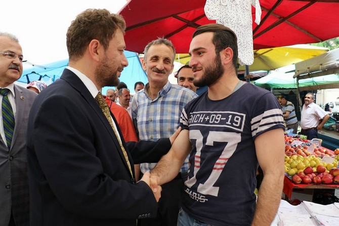 ak-parti-rize-milletvekili-adayi-muhammed-avci-secim-calismalarinda-(5).jpg
