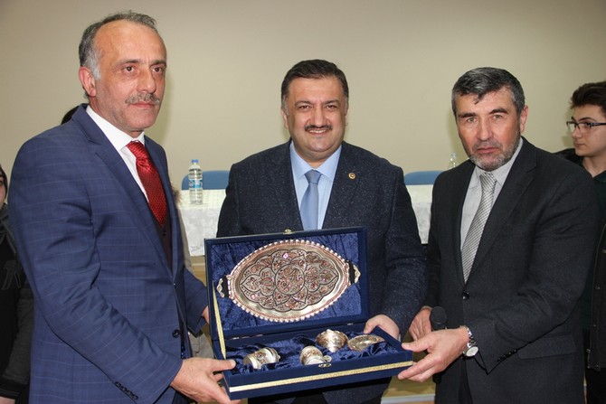 ak-parti-rize-milletvekili-hasan-karal,-basarili-ogrencileri-odullendirdi-(5).jpg