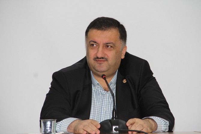 ak-parti-rize-milletvekili-hasan-karal,-ensar-vakfi-rize-subesi-tarafindan-tertip-edilen-“ideal-genclik”-seminerine-katildi-(7).jpg