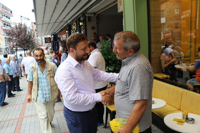 ak-parti-rize-milletvekili-muhammed-avci,-ak-parti-rize-il-baskani-ishak-alim-ve-rize-belediye-baskani-rahmi-metin,-rize-merkezde-esnaf-ziyareti-yaparak-devam-eden-projelerde-incelemelerde-bulundu-(3).jpg