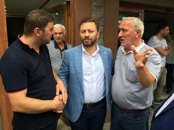 ak-parti-rize-milletvekili-muhammed-avci,-kalkandere-ilcesinde-koy-ve-mahalle-muhtarlari-ile-bir-araya-gelerek-sorunlarini-dinledi-(1).jpg