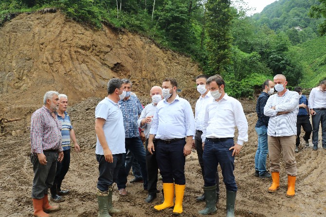 ak-parti-rize-milletvekili-muhammed-avci-cayeli’nde-hasar-olusan-koylerde-incelemede-(18).jpg