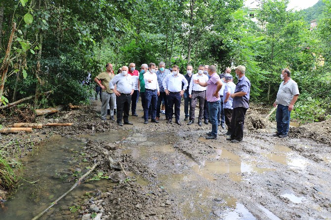 ak-parti-rize-milletvekili-muhammed-avci-cayeli’nde-hasar-olusan-koylerde-incelemede-(2).jpg