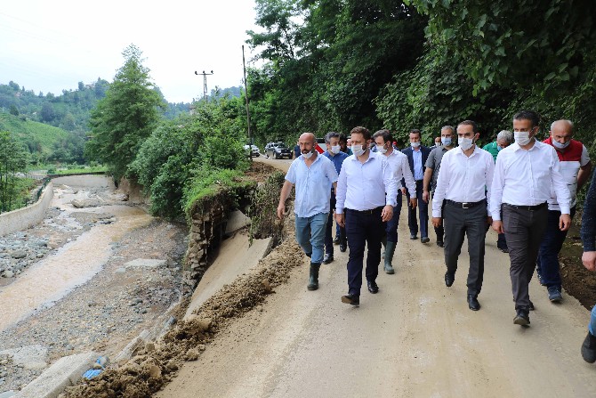 ak-parti-rize-milletvekili-muhammed-avci-cayeli’nde-hasar-olusan-koylerde-incelemede-(9).jpg