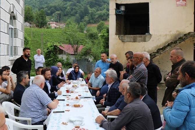 ak-parti-rize-milletvekili-muhammed-avci-il-genel-meclis-baskani-ibrahim-turut-ile-birlikte-derepazari-ve-cayeli-ilcesinin-cesitli-koylerini-ziyaret-ederek-vatandaslarla-bir-araya-geldi-12.jpg