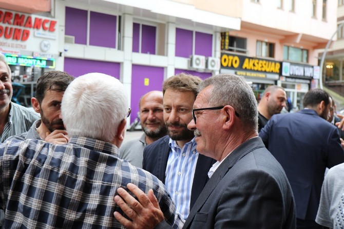 ak-parti-rize-milletvekili-muhammed-avci-merkez-ilce-baskani-burak-ak-ile-birlikte-eminettin-mahallesinde-esnaf-ziyaretinde-bulundu-7.jpg