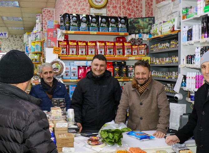 ak-parti-rize-milletvekili-muhammed-avci-merkez-ilce-baskani-burak-ak-ile-birlikte-esnaf-ziyareti-yaparak-vatandaslarla-bir-araya-geldi-12.jpg