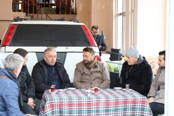 ak-parti-rize-milletvekili-muhammed-avci-merkez-ilce-baskani-burak-ak-ile-birlikte-esnaf-ziyareti-yaparak-vatandaslarla-bir-araya-geldi-8.jpg