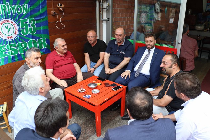 ak-parti-rize-milletvekili-muhammed-avci-rize-merkez’de-esnaf-ziyareti-yaparak-vatandaslarla-bir-araya-geldi-(6).jpg