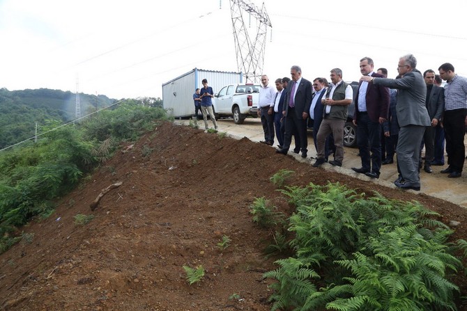 ak-parti-rize-milletvekilleri-sahada-incelemelerde-(12).jpg