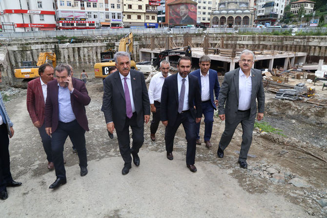 ak-parti-rize-milletvekilleri-sahada-incelemelerde.jpg