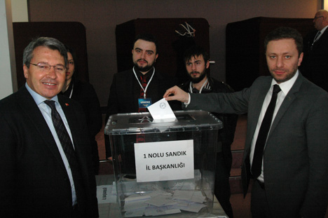 ak-parti-rize-temayul-yoklamasi-3.20150301175601.jpg