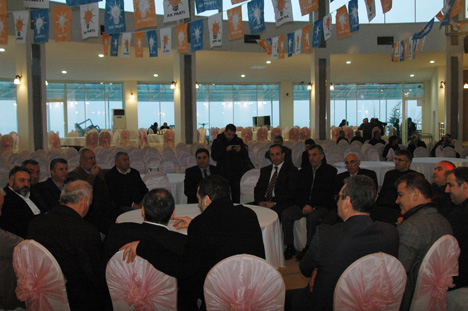 ak-parti-rize-temayul-yoklamasi-4.20150301173458.jpg