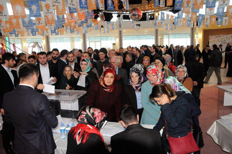 ak-parti-rize-temayul-yoklamasi-7.20150301175634.jpg