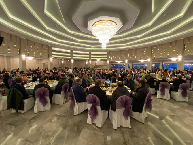 ak-parti-rize-teskilat-iftarinda-bulustu-14.jpg