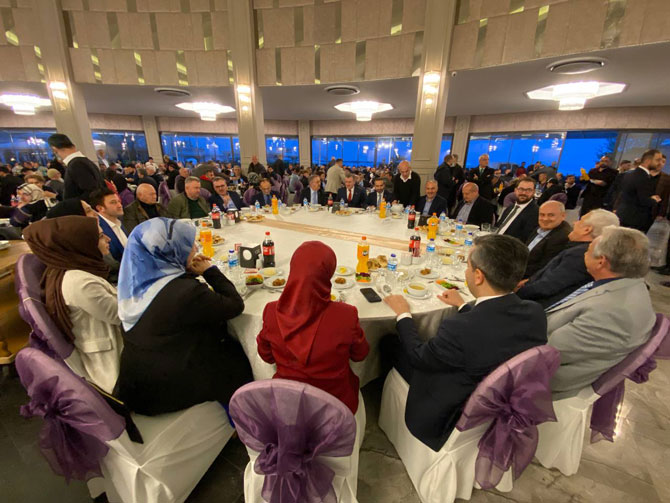 ak-parti-rize-teskilat-iftarinda-bulustu-16.jpg