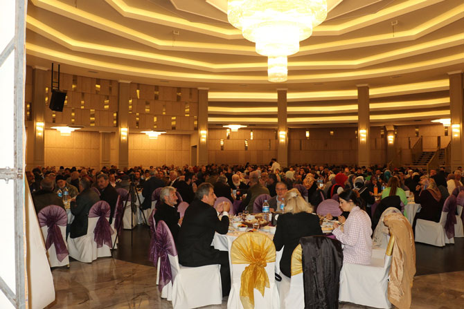 ak-parti-rize-teskilat-iftarinda-bulustu-5-001.jpg