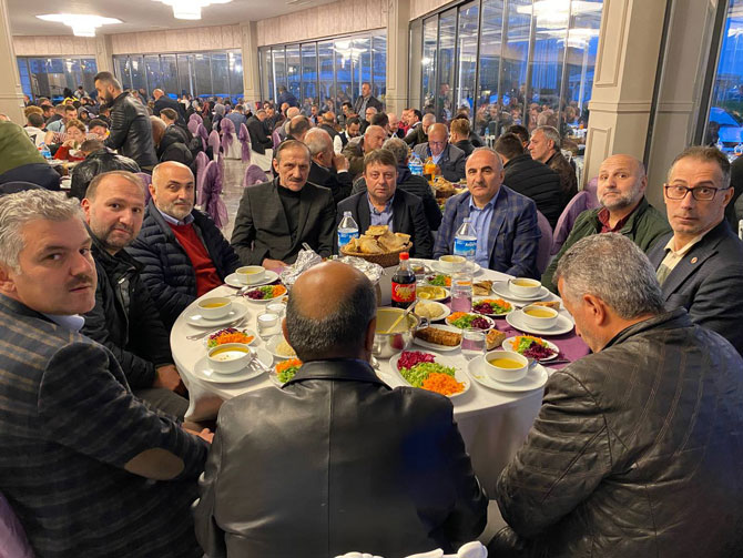 ak-parti-rize-teskilat-iftarinda-bulustu-5.jpg