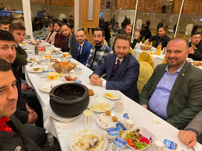 ak-parti-rize-teskilat-iftarinda-bulustu-8.jpg
