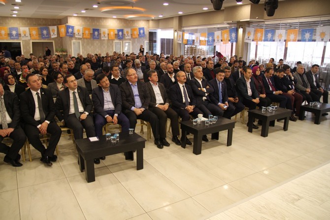 ak-parti-secim-isleri-baskanligi-trabzon-bolge-toplantisi-(5).jpg
