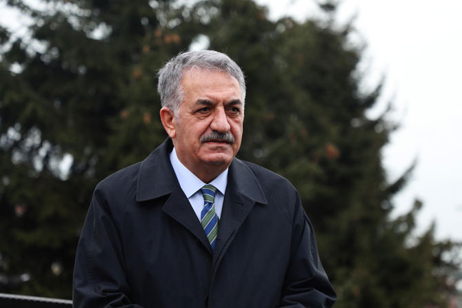 ak-parti-siyasi-ve-hukuki-isler-baskani-hayati-yazici-(1).jpg