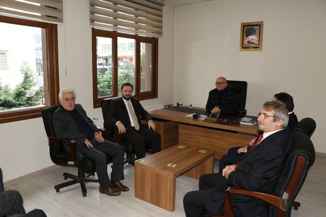 ak-parti-teskilat-baskan-yardimcisi-rize-milletvekili-muhammed-avci,-sivil-toplum-kuruluslarina-ziyaretler-gerceklestirdi-(6).jpg