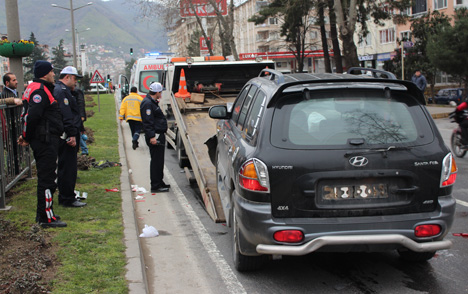 ak-parti-trabzon-il-baskani-trafik-kazasi-gecirdi3.jpg