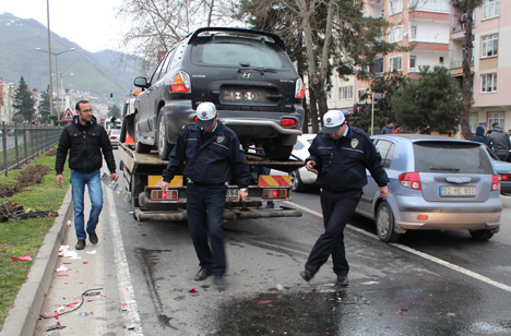 ak-parti-trabzon-il-baskani-trafik-kazasi-gecirdi5.jpg