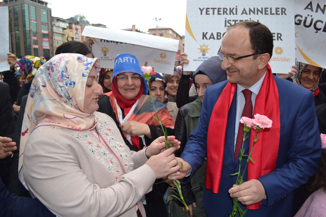 ak-partili-kadinlardan-rize’de-anneler-gunu-yuruyusu-1-001.jpg