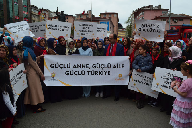 ak-partili-kadinlardan-rize’de-anneler-gunu-yuruyusu10.jpg