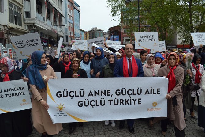 ak-partili-kadinlardan-rize’de-anneler-gunu-yuruyusu26.jpg