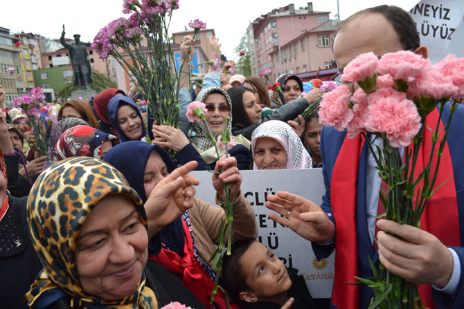 ak-partili-kadinlardan-rize’de-anneler-gunu-yuruyusu4.jpg