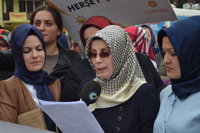 ak-partili-kadinlardan-rize’de-anneler-gunu-yuruyusu5.jpg