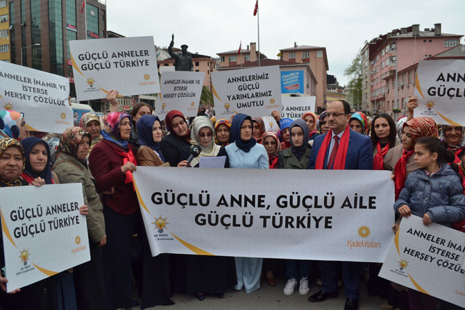 ak-partili-kadinlardan-rize’de-anneler-gunu-yuruyusu8.jpg